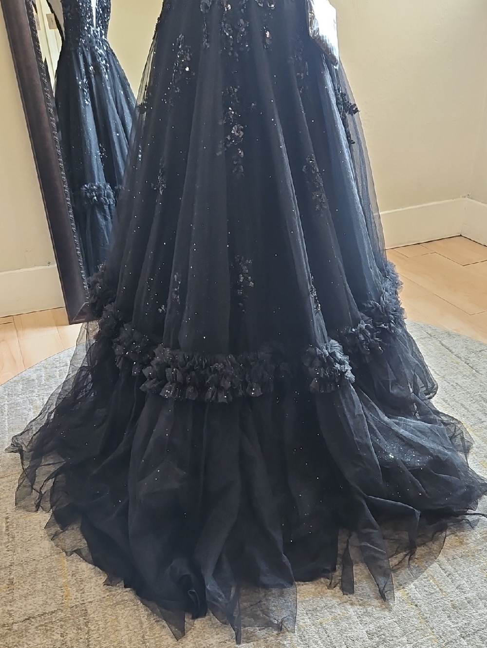 Size 6 Black Tank Strap Open Back Sparkle/Sequin Ballgown By Amarra - Picture 14 of 15